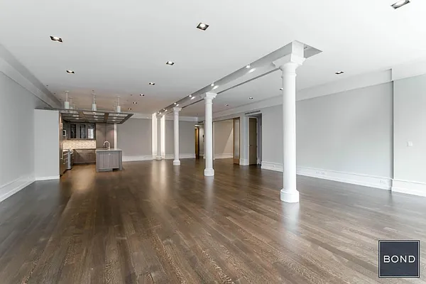 Rented by Bond New York | media 22