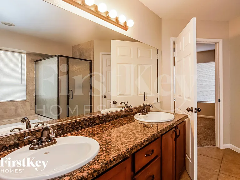 2145 Hookcross Cir — Photo 10