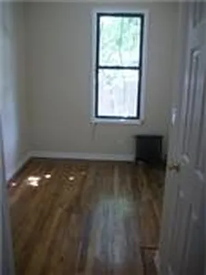 Rented by Charles Roth, LREB | media 26