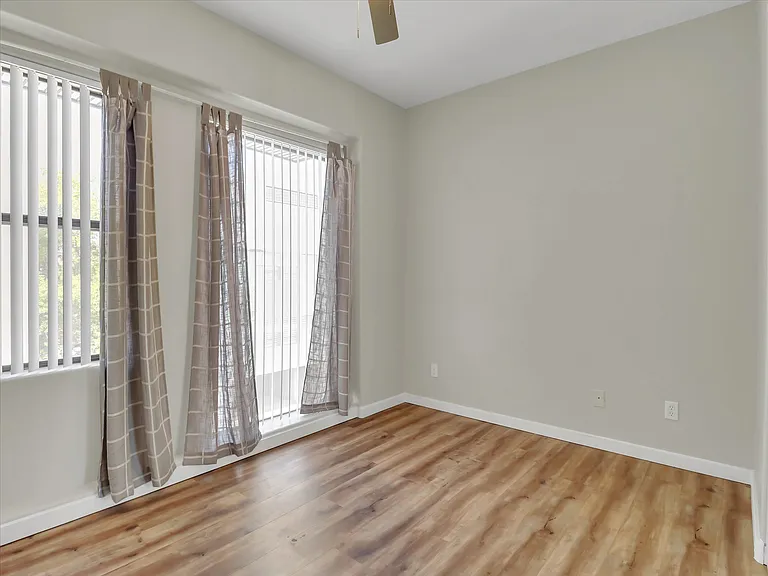 4613 E Culver St — Photo 12