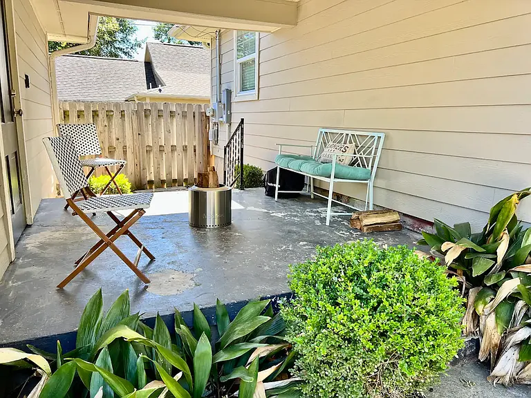 112 Morgan St — Photo 11