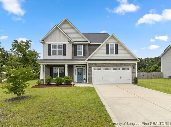 3902 Standardbred Dr, Hope Mills, NC 28348