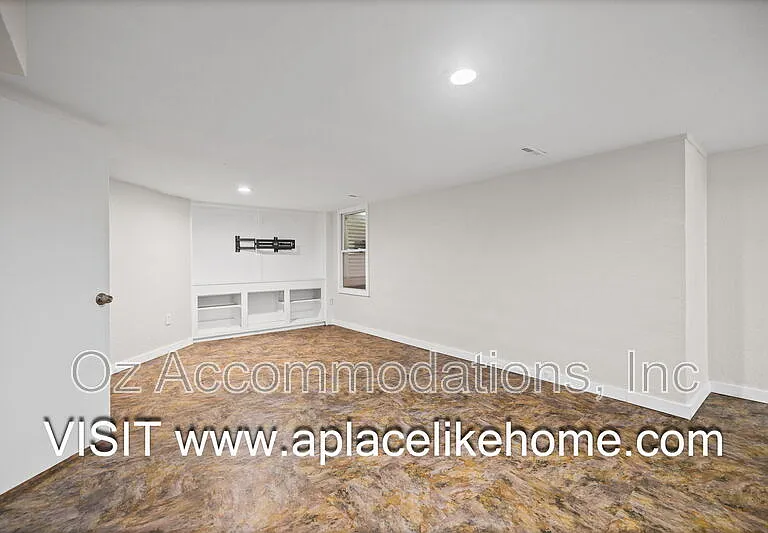 13909 Falkirk Cir — Photo 28