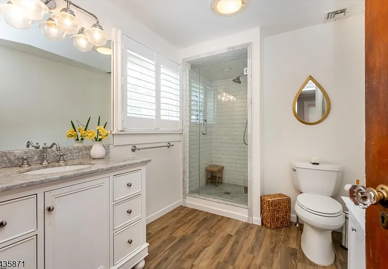 242 Forest Ave — Photo 28