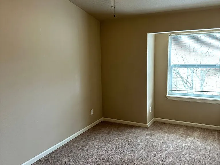 University Townhomes — Photo 13