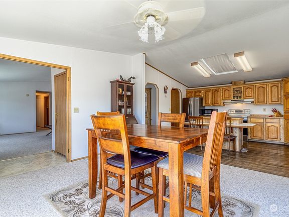 5th image of 503 NE Fleetwood Avenue