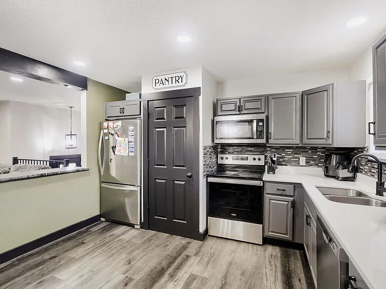 2101 Wedgewood Ct — Photo 15
