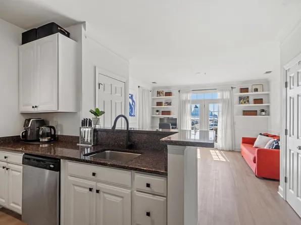 7706 Marine Rd APT 122, North Bergen, NJ 07047