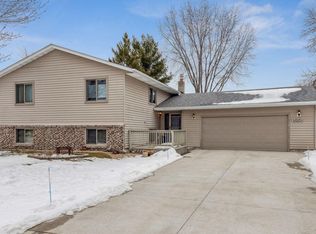 1558 Wildwood Rd, Saint Cloud, MN 56303
