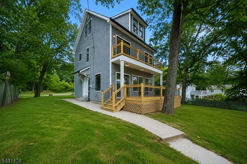 1st image of 32 Alpine Dr
