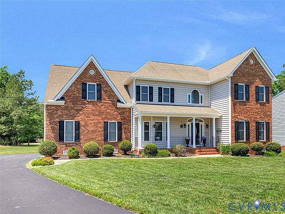 3rd image of 5912 Knightwood Pl