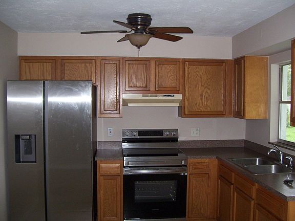 3rd image of 304 S Jackson St