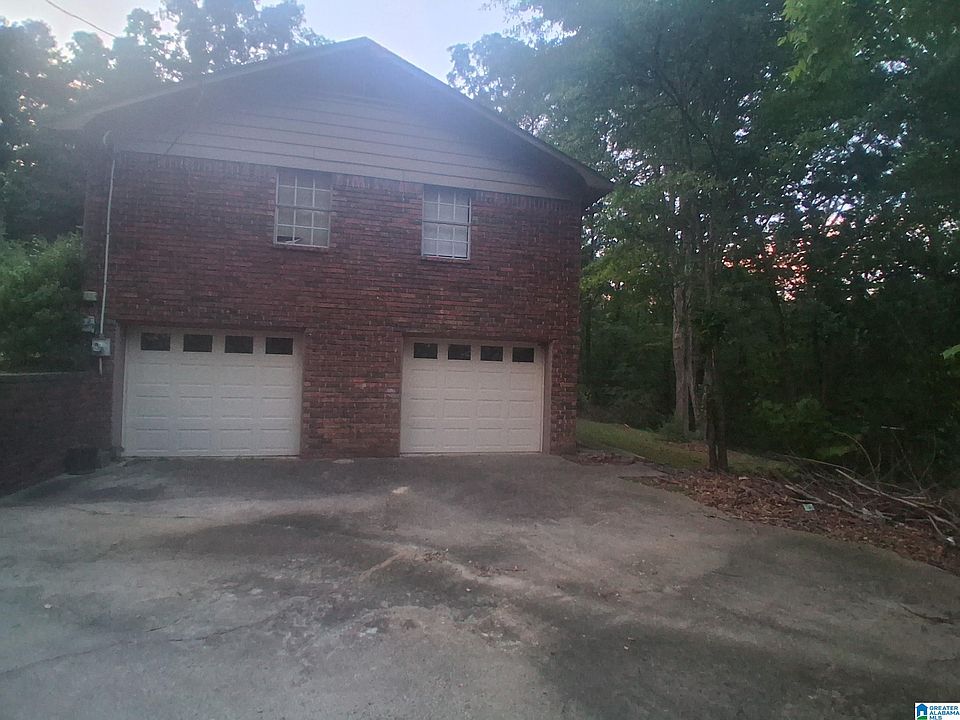 2nd image of 3017 Worthington Pl