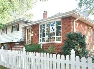 601 S Bruner St, Hinsdale, IL 60521