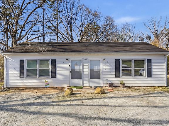 3rd image of 801 Henry St #803