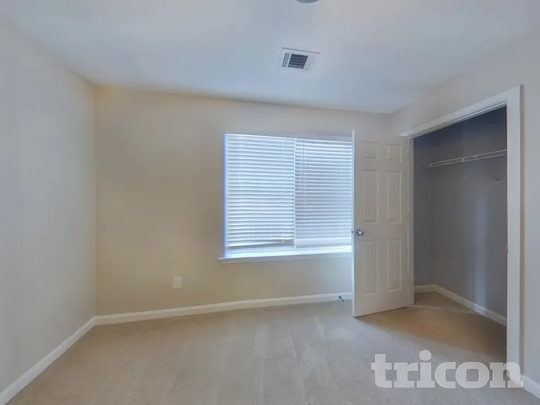 104 Kimbell Farm Dr — Photo 10
