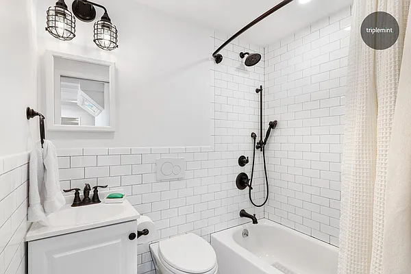 Sold by Triplemint | media 12