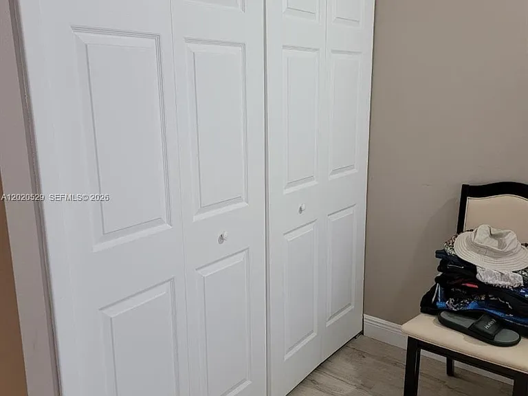 220 Lakeview Dr #212 — Photo 10