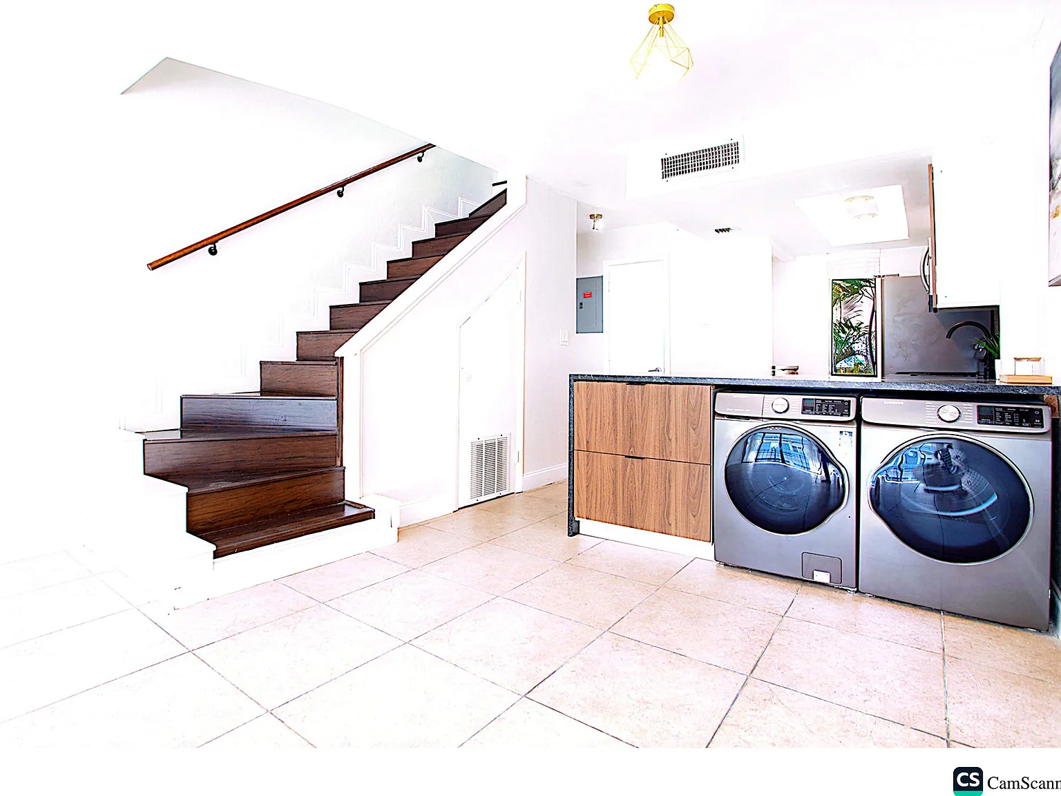 2 bed, 2.5 bath, 1008 sqft, $2,600 — Photo 3