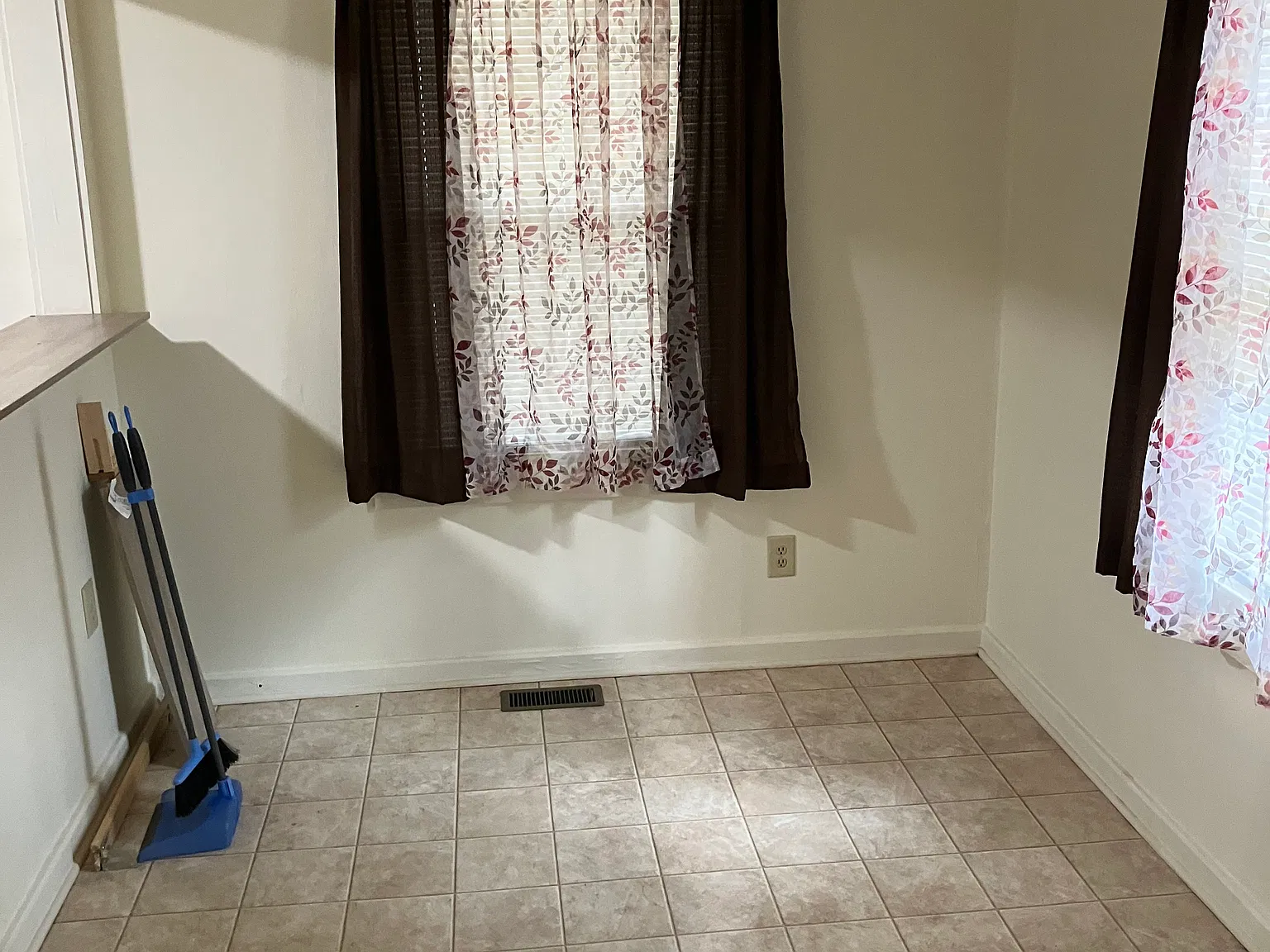 2 bed, 810 sqft, $1,200 — Photo 3