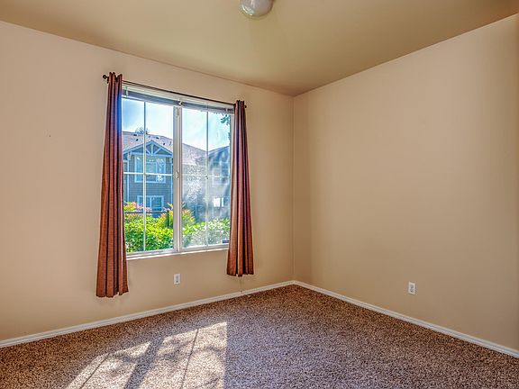 3rd image of 23760 SE 52nd Ln
