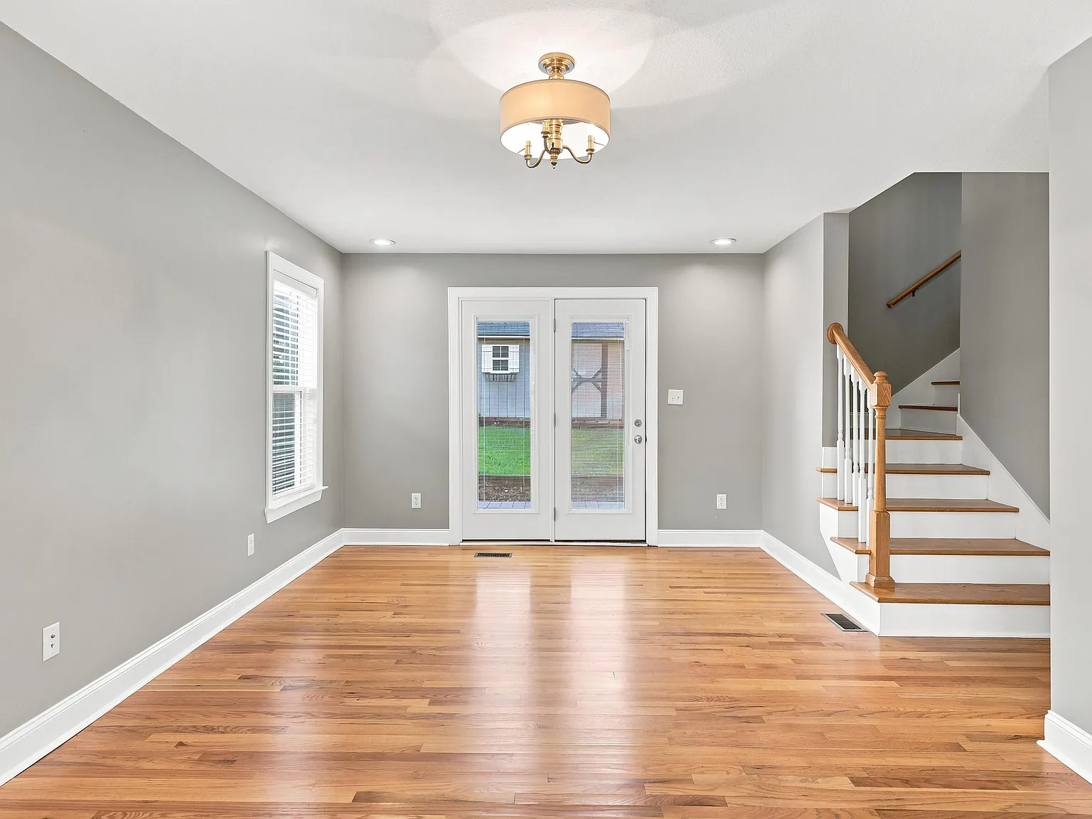 3 bed, 2.5 bath, 1396 sqft, $2,595 — Photo 2