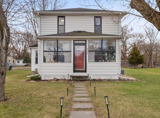 9092 Main St, Whitmore Lake, MI 48189