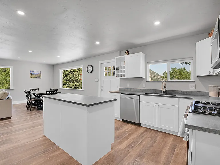 2182 Silver Valley Rd — Photo 10