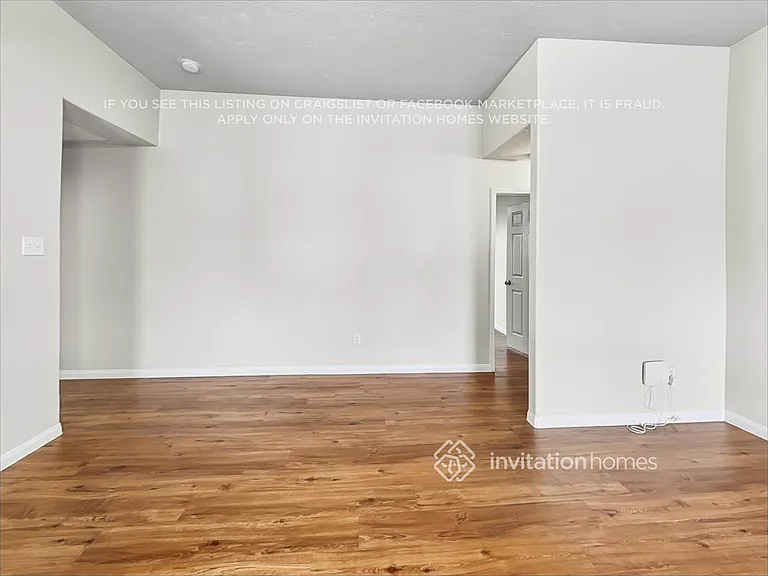 4026 Hawthorn Arbor Ct — Photo 5