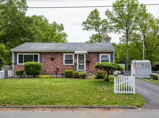 66 Beech St, Chicopee, MA 01020