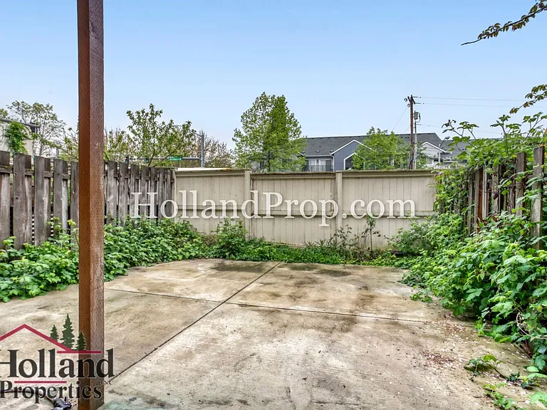 248 NW Prescott Pl — Photo 19