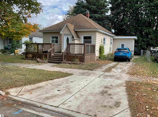 828 3rd Ave, Cadillac, MI 49601