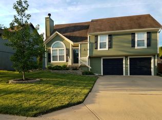 581 W Layton St, Olathe, KS 66061