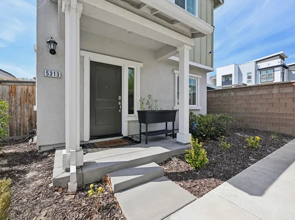 5313 Cumberland Dr, Roseville, CA 95747
