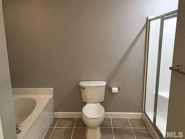 834 Saratoga Dr — Photo 15