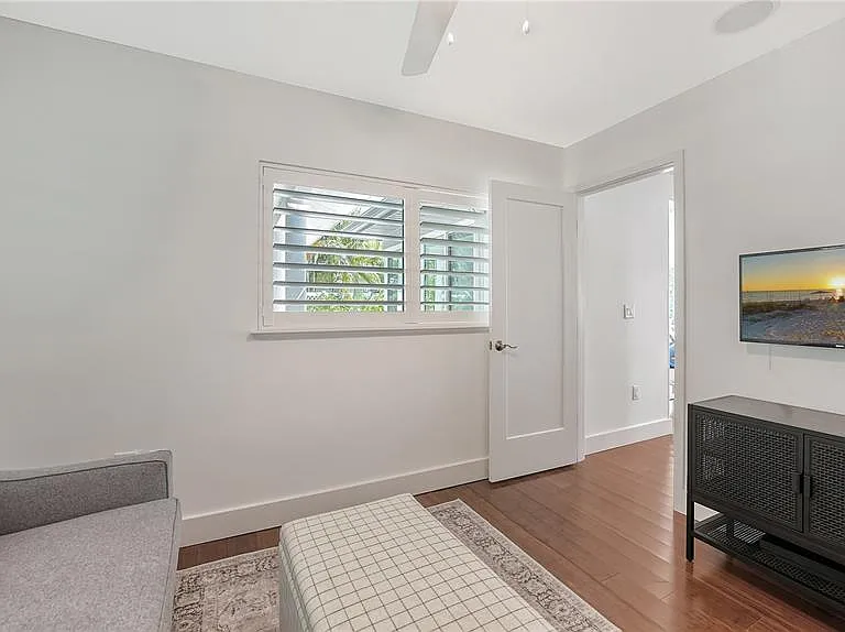 425 McKinley Dr — Photo 34