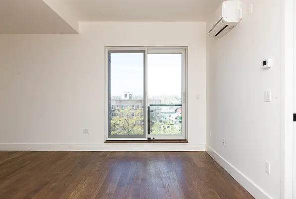 Rented by Nooklyn NYC LLC | media 43