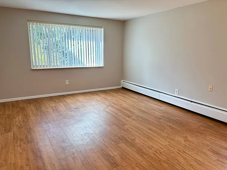 2737 W 23rd Ave — Photo 7