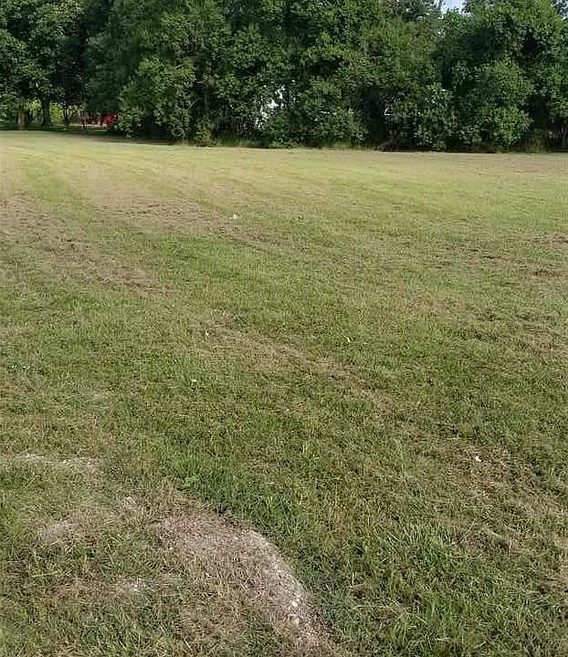 2nd image of 10517 Savoy Rd