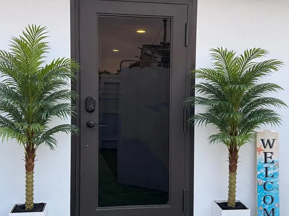 8325 NW 33rd Ave, Miami, FL 33147
