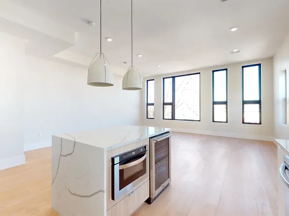 220 Freeman Avenue image 7 of 30