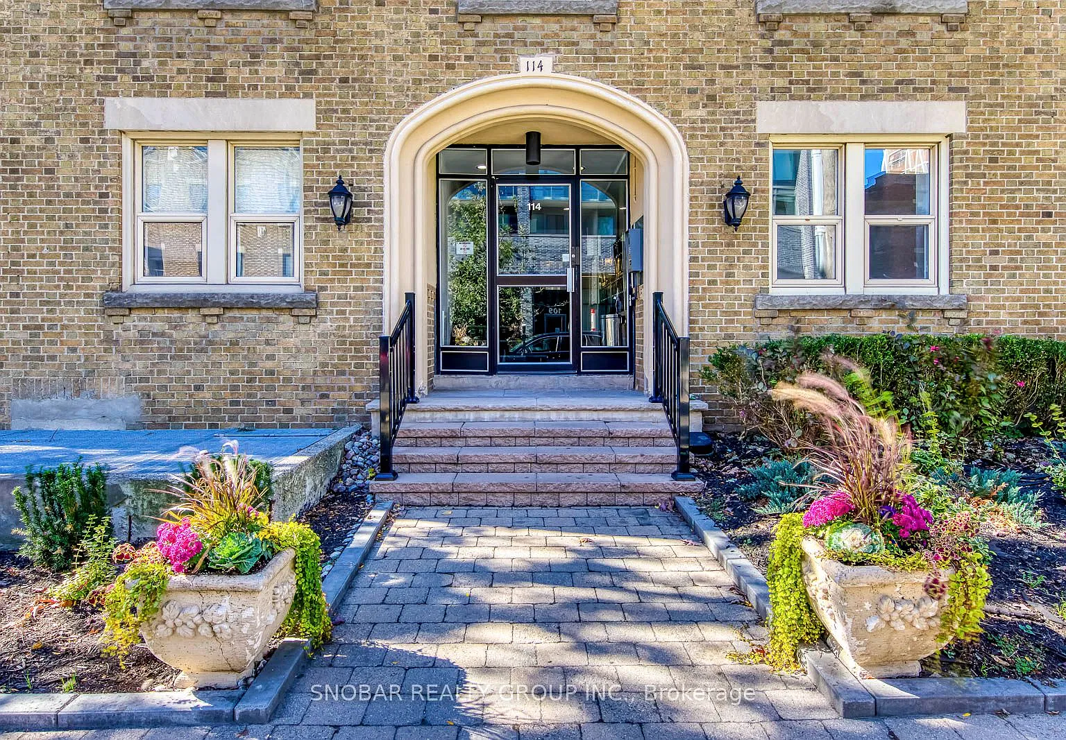 2 bed, $2,200 — Photo 2