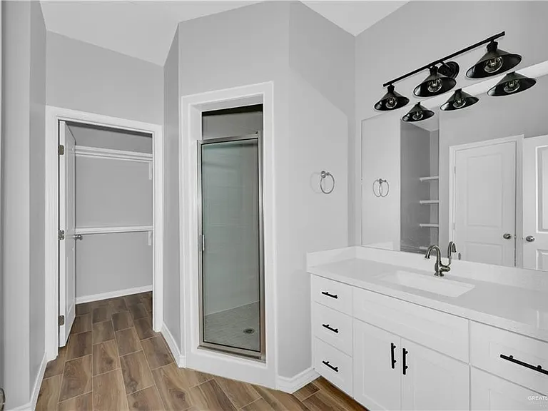 2605 E Israel Ave #1 — Photo 12