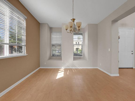 4th image of 15015 Torrey Pines Cir