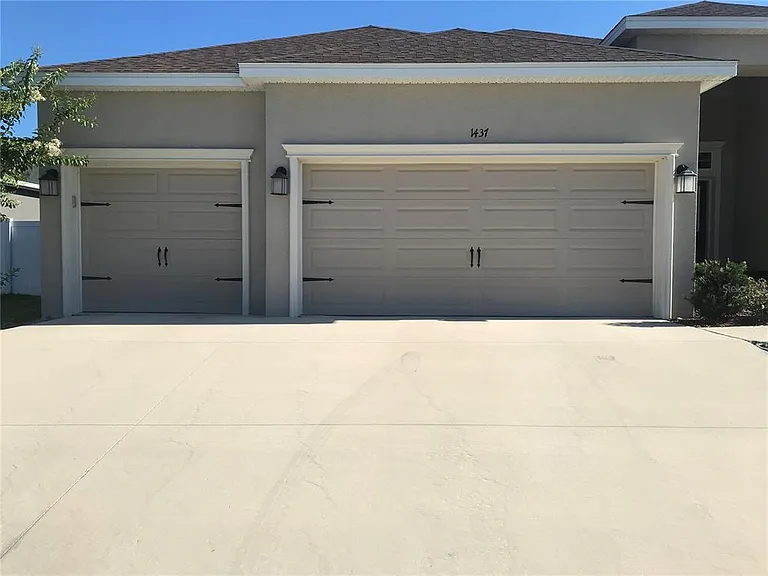 1437 Cypress View Ln — Photo 31