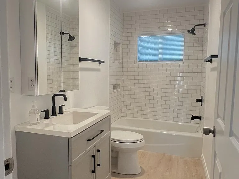 645 Micheltorena St #645 — Photo 4