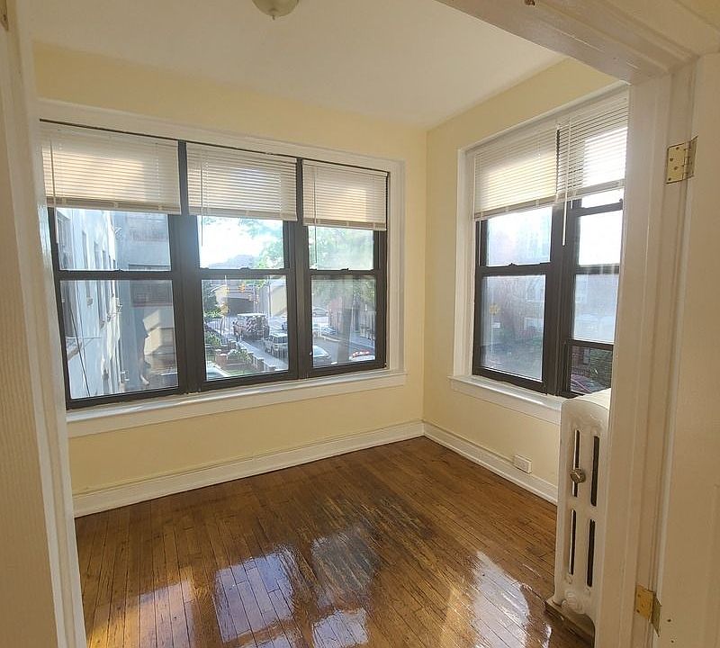 1st image of 24-49 27th St #21