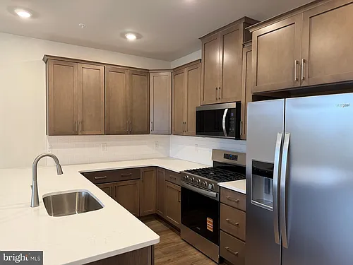777 Platinum Dr Photo 1