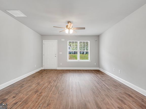 5th image of 313 Sammy Cir