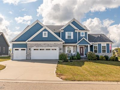 7577 Crowngate Cir NW, North Canton, OH, 44720